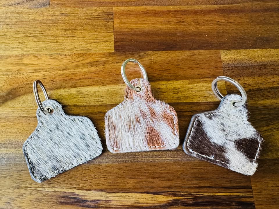 Small Cattle Tag Shape Cowhide Keychain W/- Initials